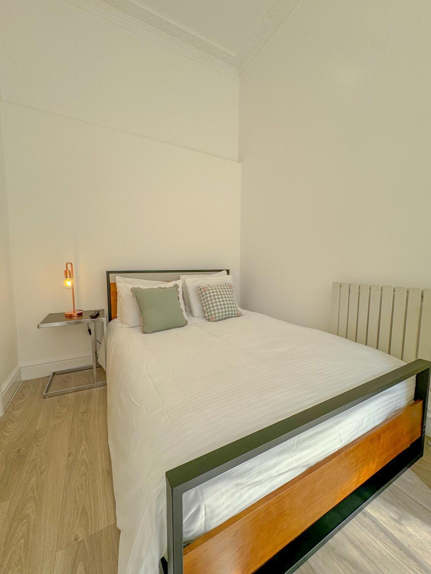 Conway Apartments Лондон Экстерьер фото