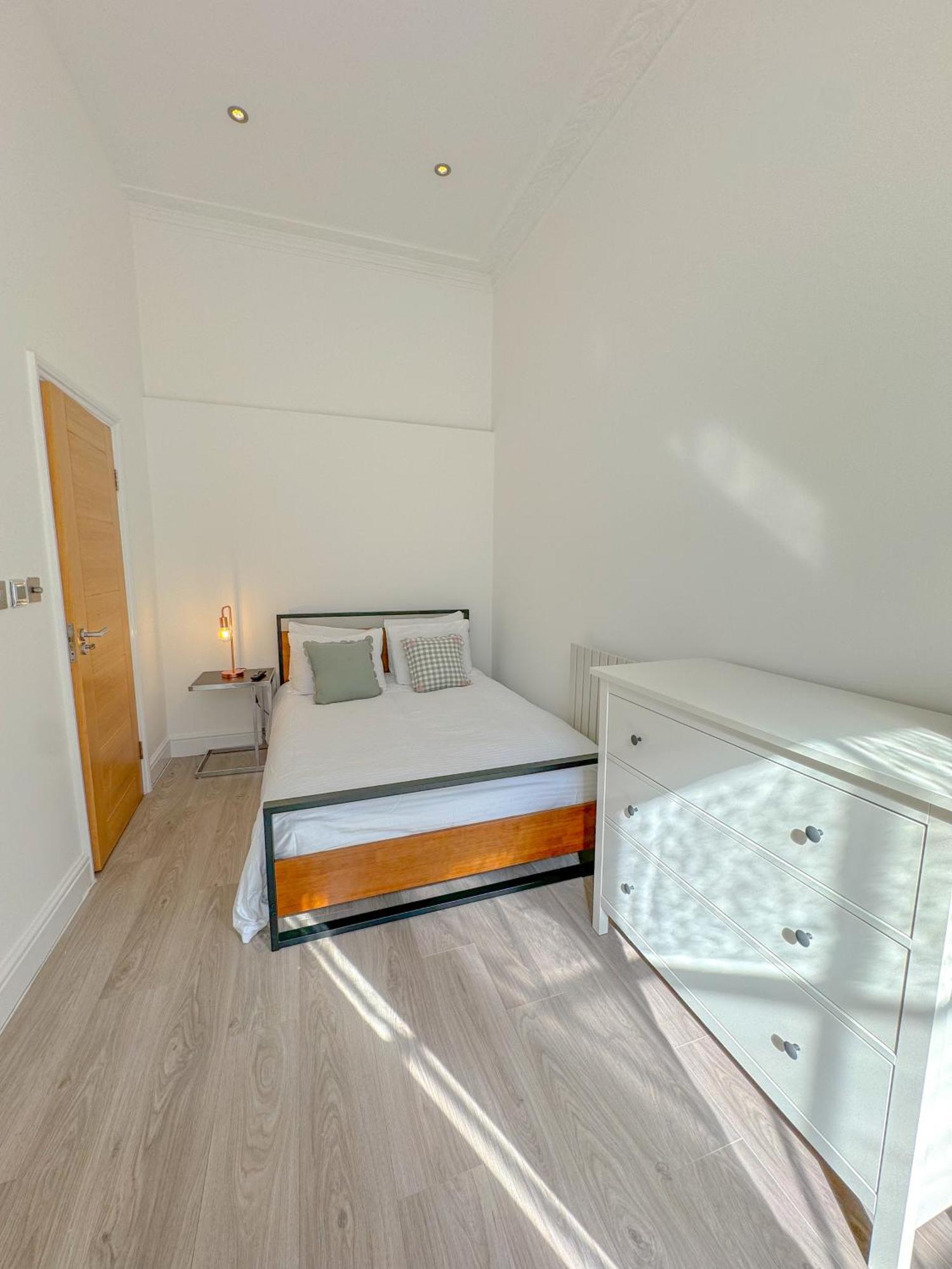 Conway Apartments Лондон Экстерьер фото